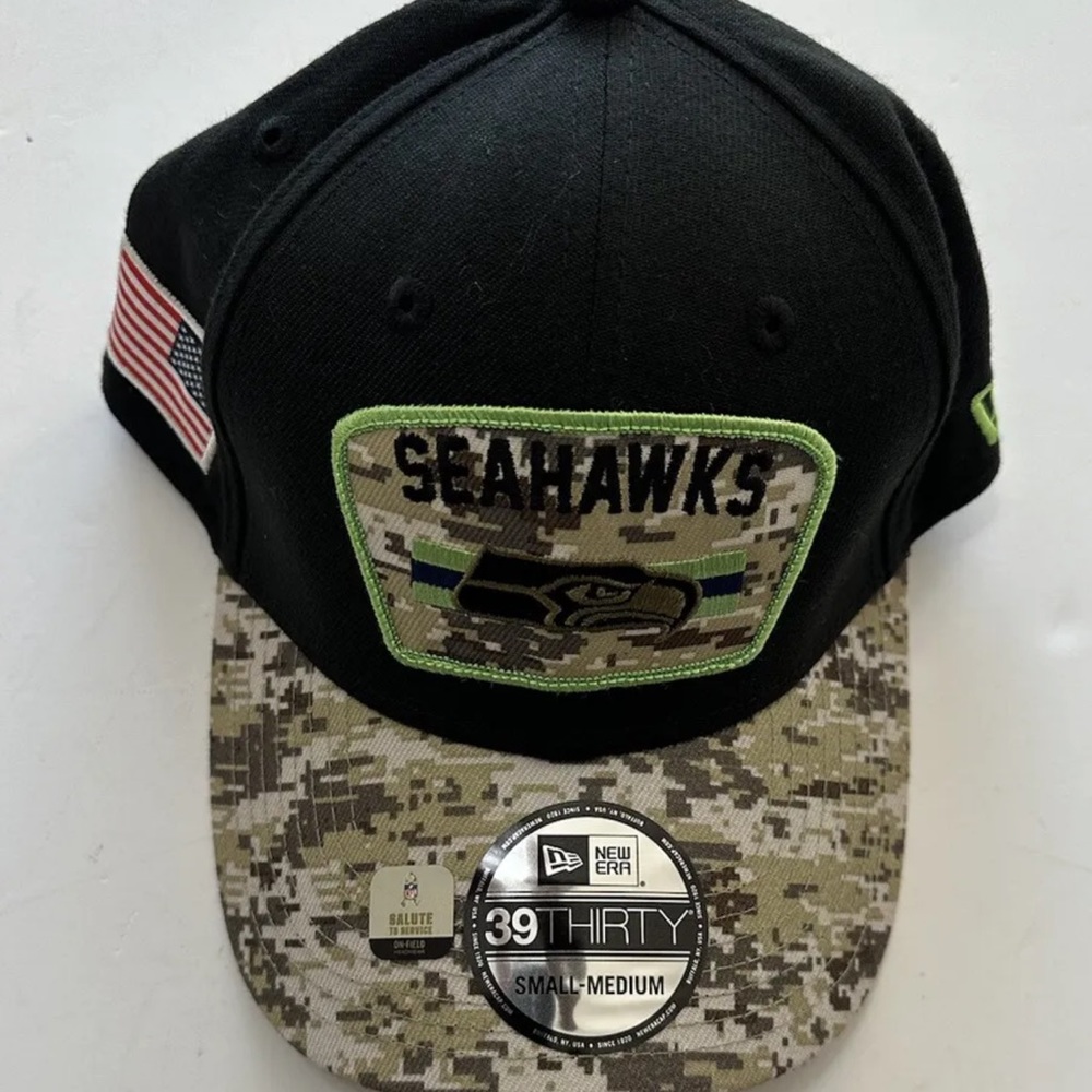 *NWT* New Era Seattle Seahawks NFL Salute To Service 39Thirty Stretch Hat